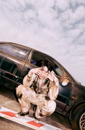 La imagen, proporcionada, el 15 de julio de 2022, por Big Hit Music, muestra una imagen promocional para "Jack in the Box", el primer álbum oficial como solista de J-Hope. (Prohibida su reventa y archivo)