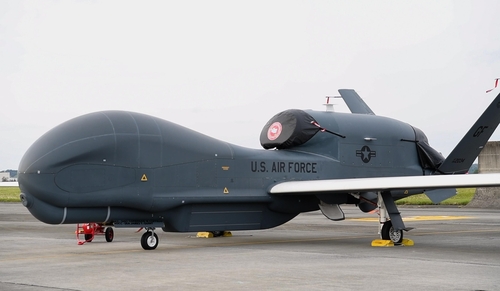 Unos drones de reconocimiento estadounidenses llegan a una base aérea de Japón
