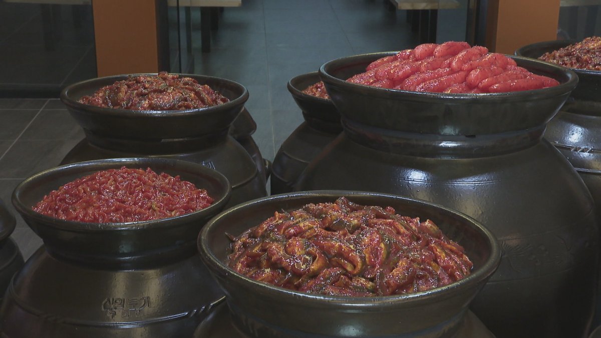 돌아온 김장철…부안 곰소젓갈 매력 속으로 | 연합뉴스