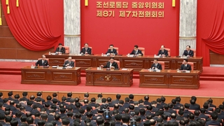 北朝鮮で党中央委総会始まる　金正恩氏が出席（２月２７日）