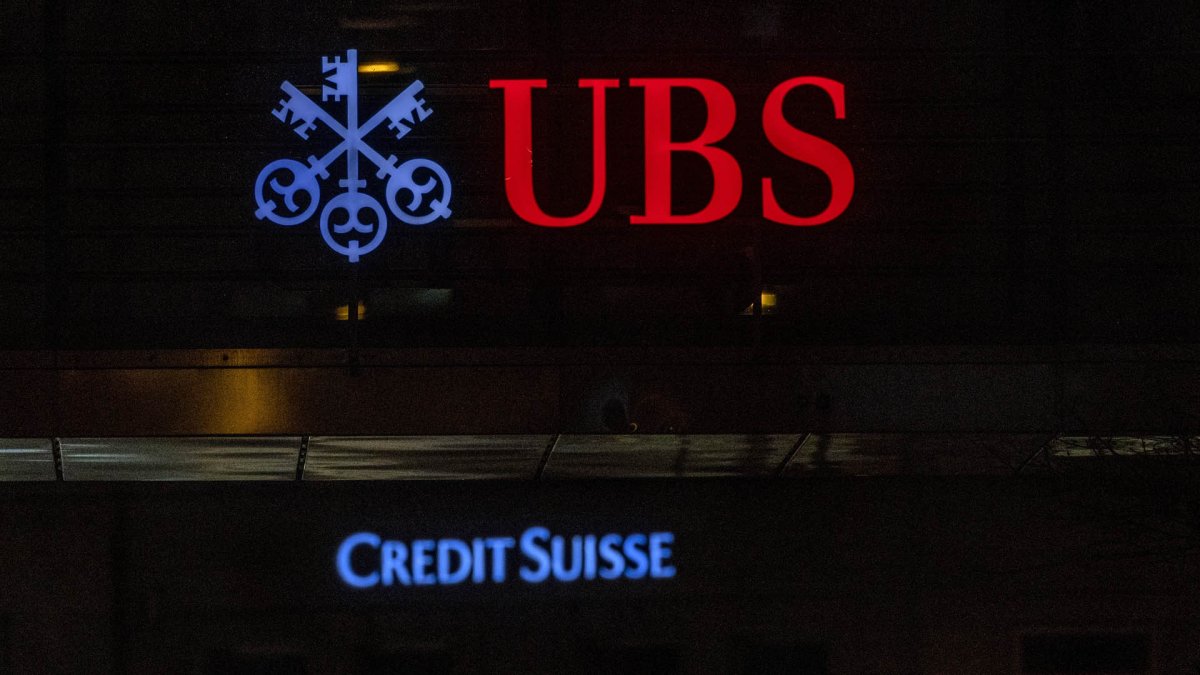 스위스 최대은행 UBS, CS 인수…'블랙 먼데이' 모면