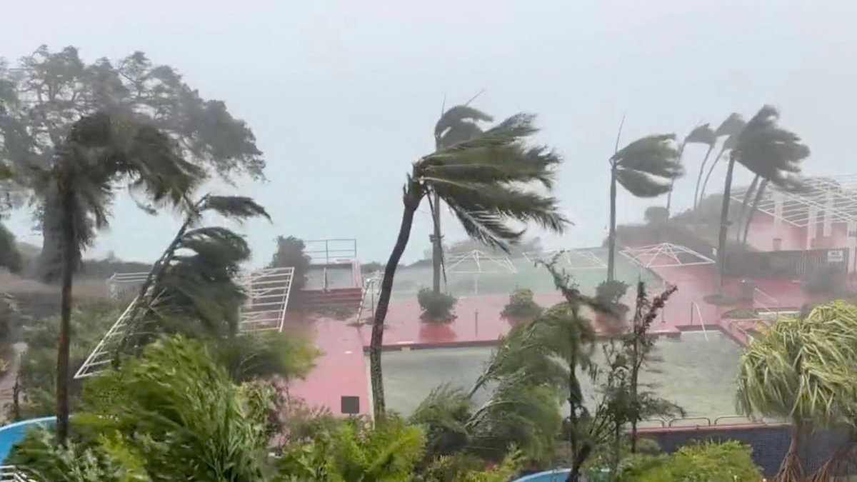 외교부 "괌, 태풍으로 폐쇄한 공항 오는 30일 재개 목표"