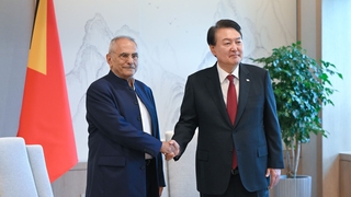 Yoon se reúne con el presidente de Timor Oriental