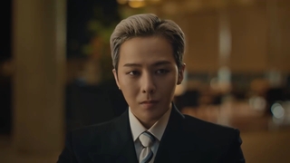 G-DRAGON APECの歓迎夕食会で公演へ(10月30日)