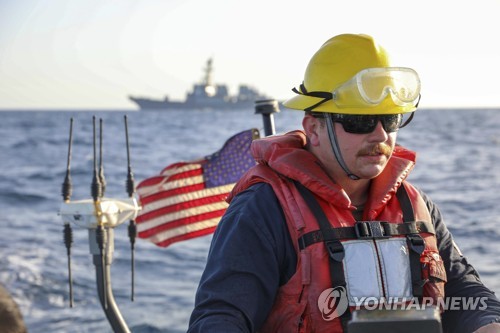홍해 순찰하는 미국 해군