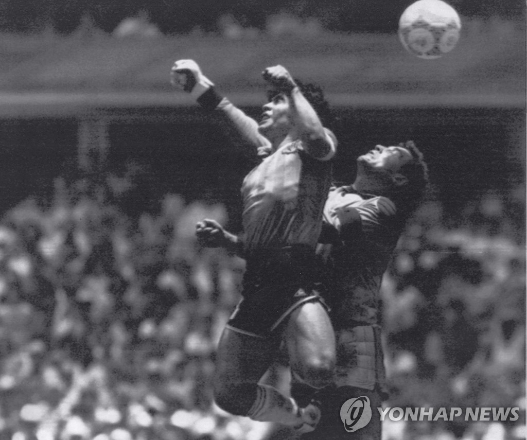 디에고 마라도나의 1986년 월드컵 8강전 '신의 손' 골