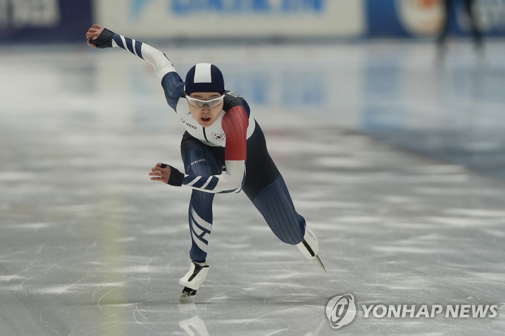 Speed skater Kim Min-sun falls just shy of 1st world medal | Yonhap ...