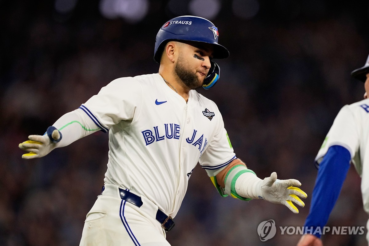 MLB 토론토, '김하성 경쟁자' 비솃에게 퀄리파잉 오퍼 제안(종합)