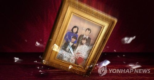 전주 한 아파트서 어머니·아들 동반 추락사