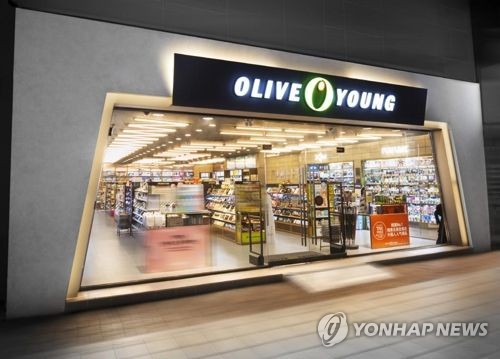 [특징주] CJ, 올리브영 IPO 재추진 기대로 52주 신고가