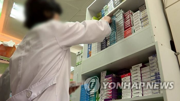 희귀질환 의심돼도 병원 안내 못하는 약사들…왜?