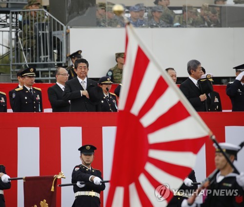 아베 "北미사일 맞으면 일본도 타격력 행사하는 게 중요해져"