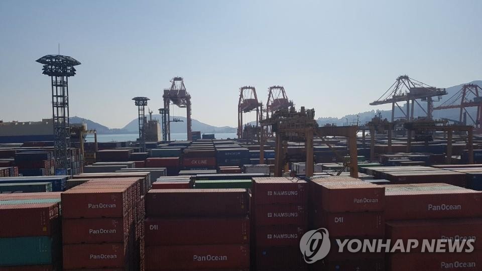 S. Korea mulling financial support for logistics firms amid coronavirus spread