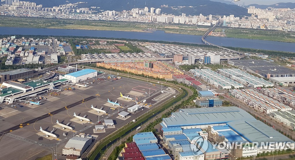 釜山・金海空港で徐々に活気　国際線の増便・運航再開続く