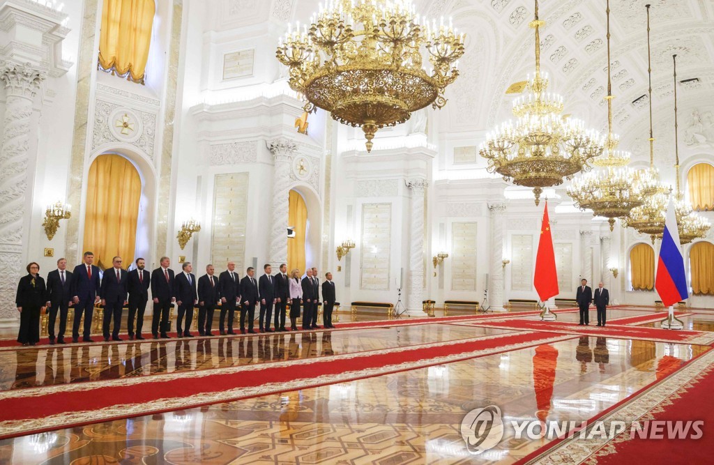 크렘린궁에서 만난 시진핑 중국 국가주석과 블라디미르 푸틴 러시아 대통령