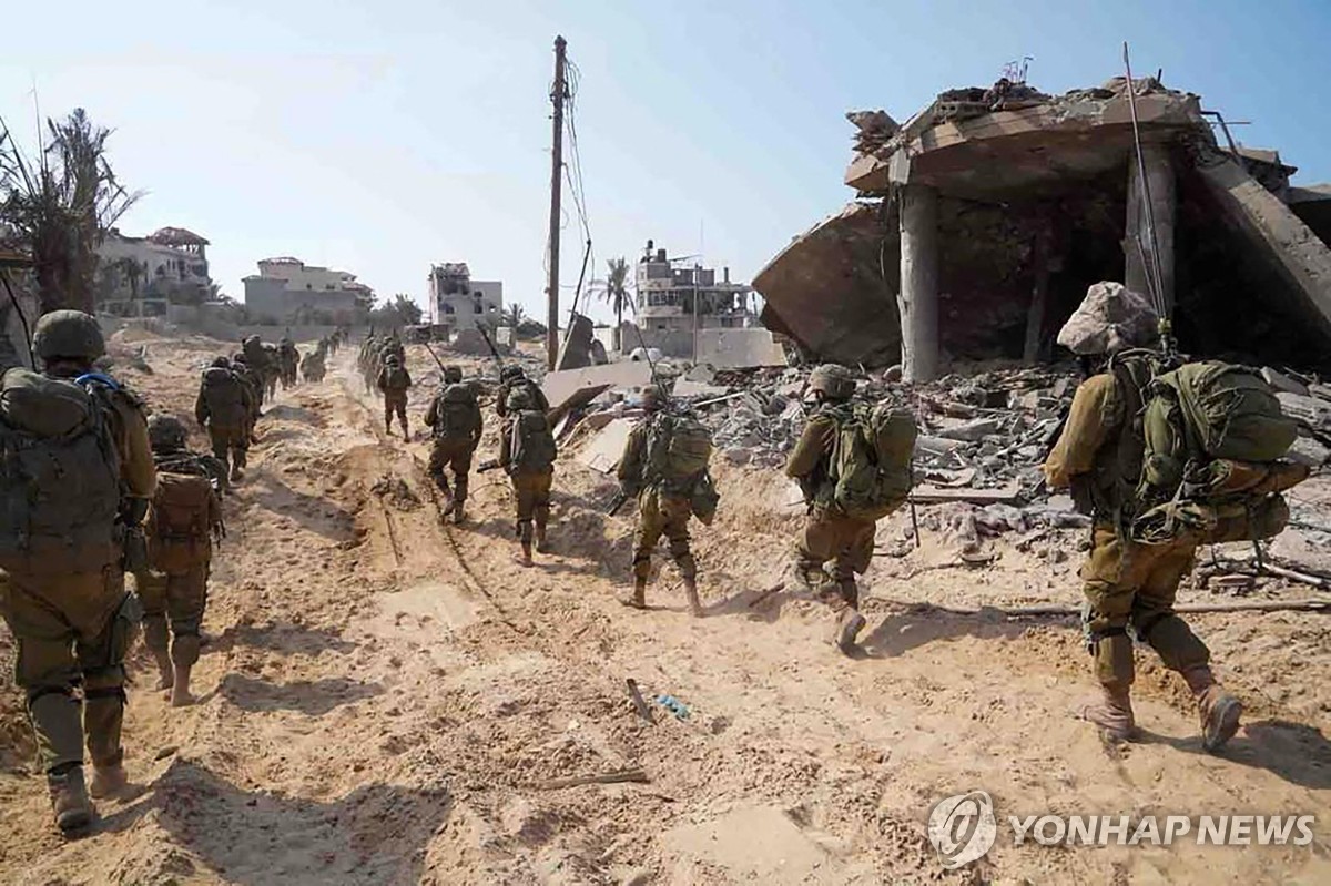가자지구에서 진군하는 이스라엘군 지상군