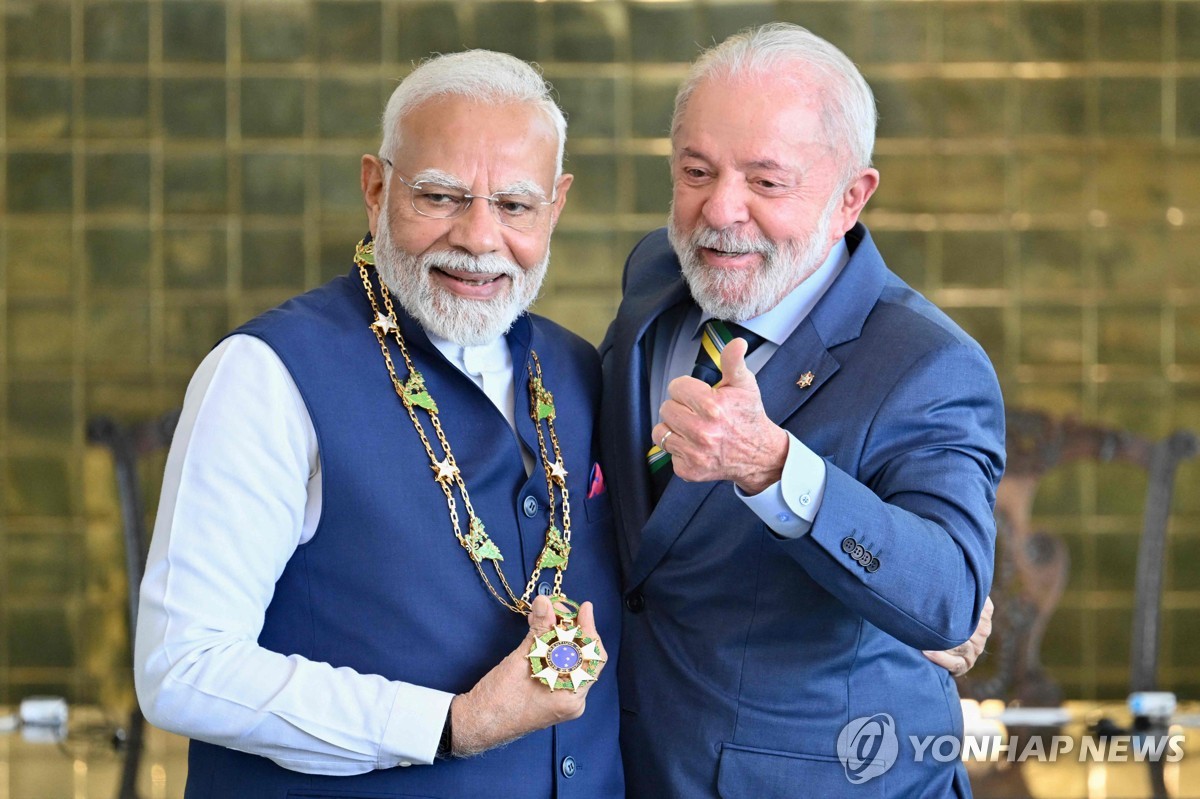 지난 달 브라질리아에서 만난 인도 총리(왼쪽)와 브라질 대통령