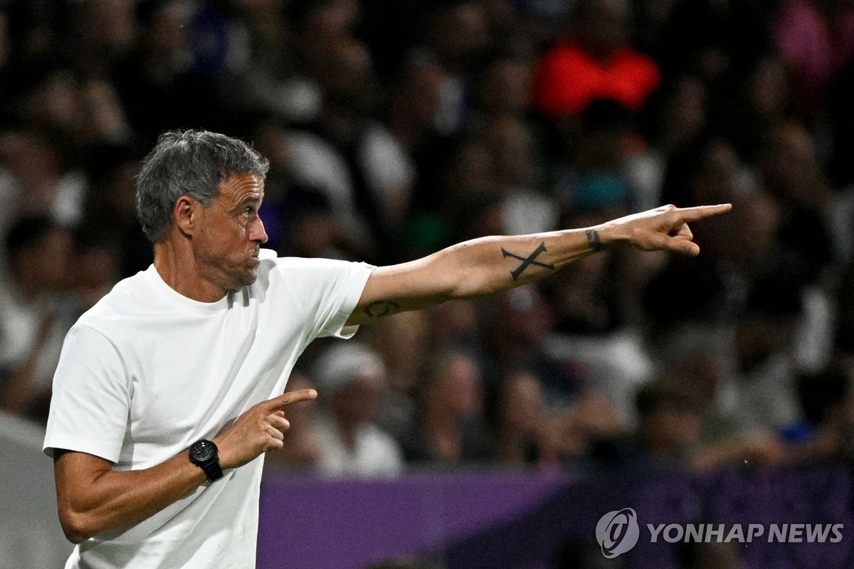 루이스 엔리케 PSG 감독.