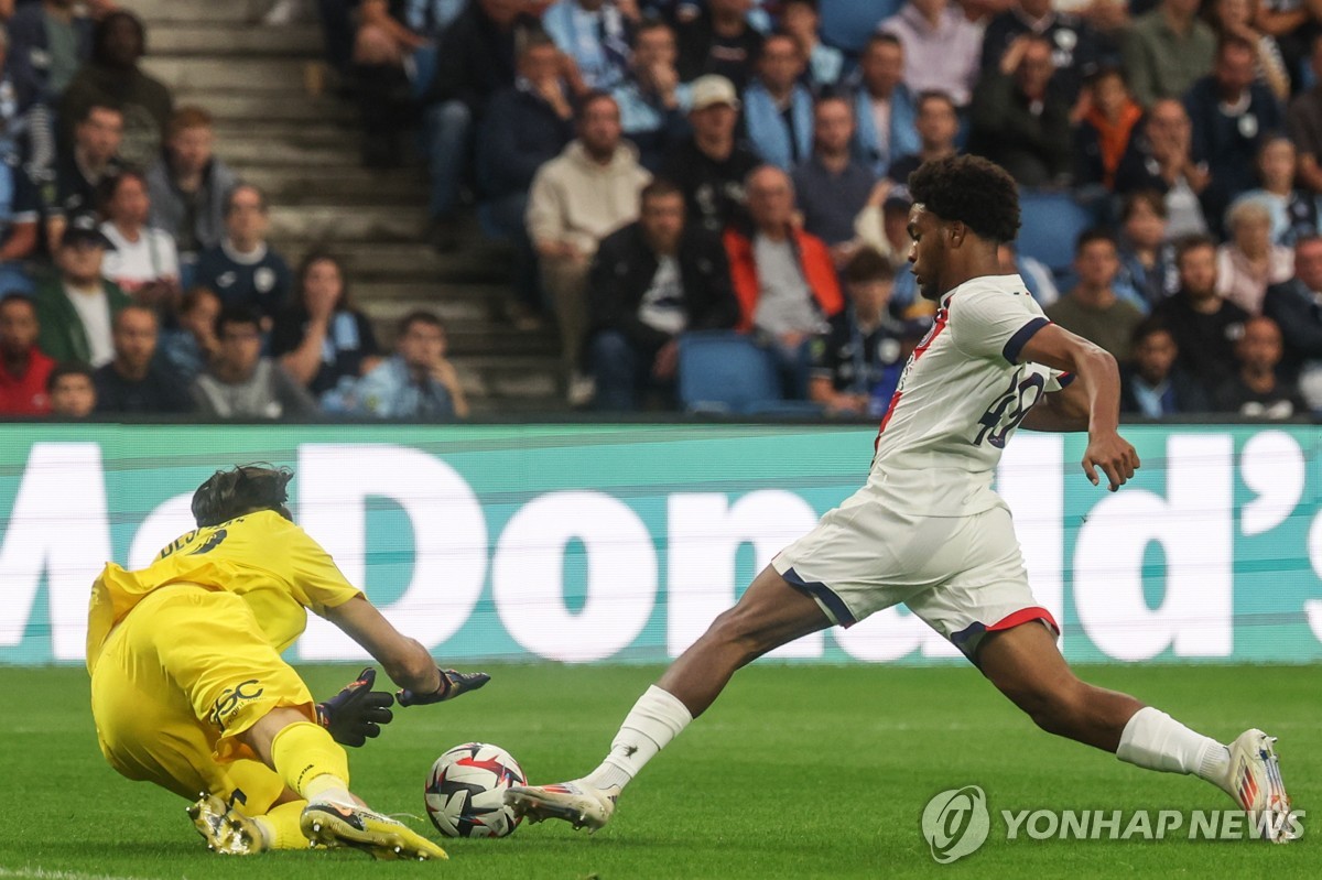 PSG 최연소 선발 데뷔 기록 쓴 음바예