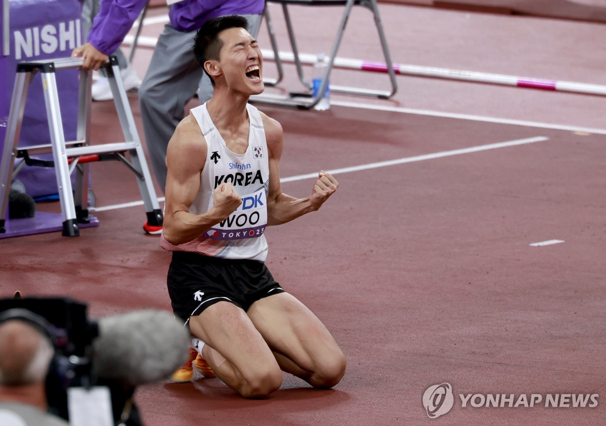 포효하는 우상혁