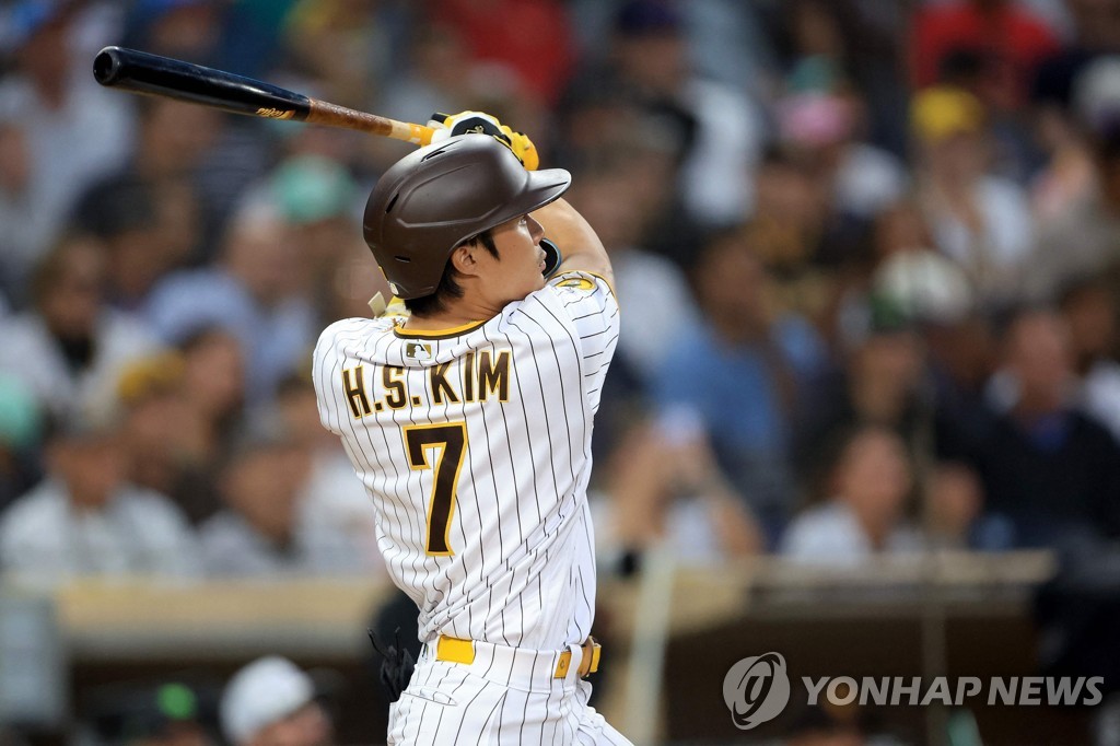 Padres' Kim Ha-seong belts 1st career grand slam