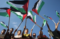 바이든, 팔레스타인에 4천억원 원조…트럼프 끊은 관계 복원노력