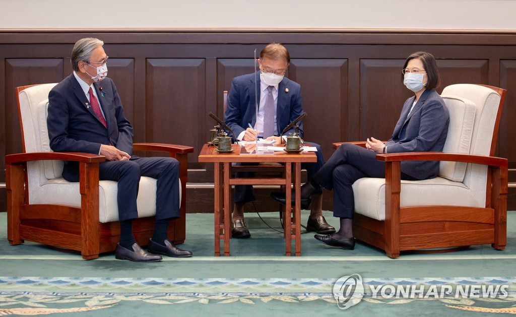 일본 국회의원 만난 차이잉원 대만 총통