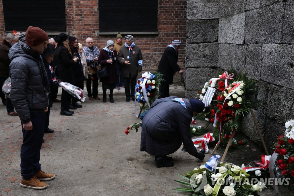 '비극의 역사'…폴란드 아우슈비츠 비르케나우 수용소 희생자 추모식 
