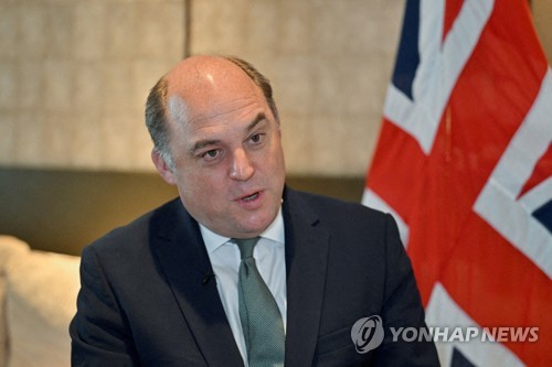우크라 대응 이끈 英 국방장관, 가을 개각 때 사임 검토