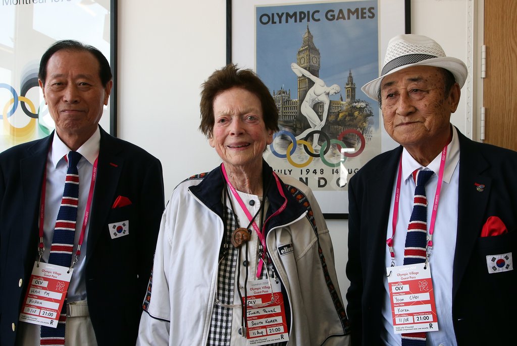 64년 전 한국선수단 자원봉사자, 런던서 재회