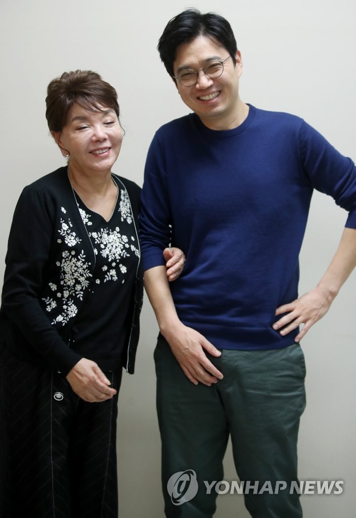 S Korean Actress Kim Soo Mi And Producer Moon Tae Joo Yonhap News Agency