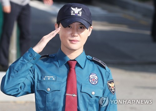 만기 전역 JYJ 김준수 "하루빨리 무대에서 보답할 것"