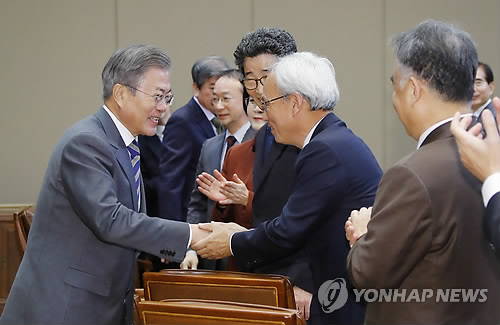 フレックスタイム制など議論　大統領直属の諮問機関発足＝韓国