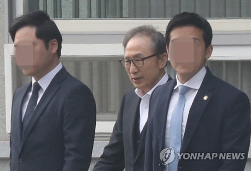 오늘 MB 보석 후 2심 첫 재판…이팔성 불출석으로 공전할 듯