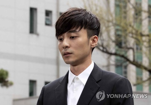 Le chanteur Roy Kim interrogé par la police pour le scandale sexuel