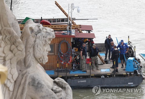 '야속한 수위'…크레인 인양 불가시 '플로팅 보트' 활용 대안(종합)