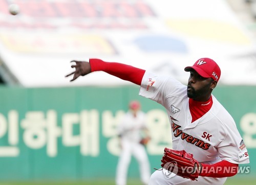 2경기 13이닝 무실점…SK 소사 "복귀전과 지난해는 잊었다"