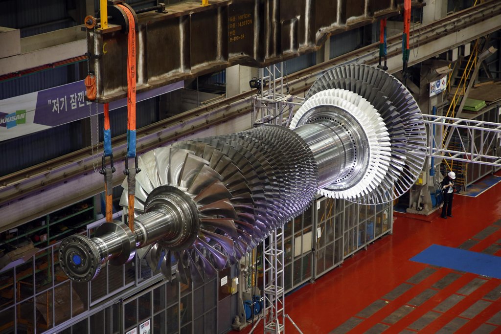 This file photo provided by Doosan Heavy Industries & Construction Co. shows a key part of a gas turbine for LNG power plants. (PHOTO NOT FOR SALE) (Yonhap) 