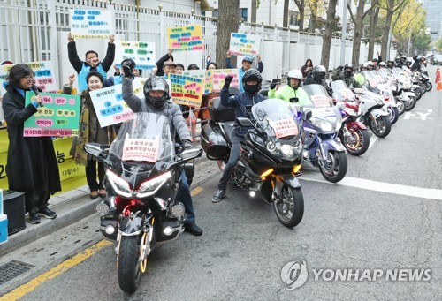 試験会場まで送ります