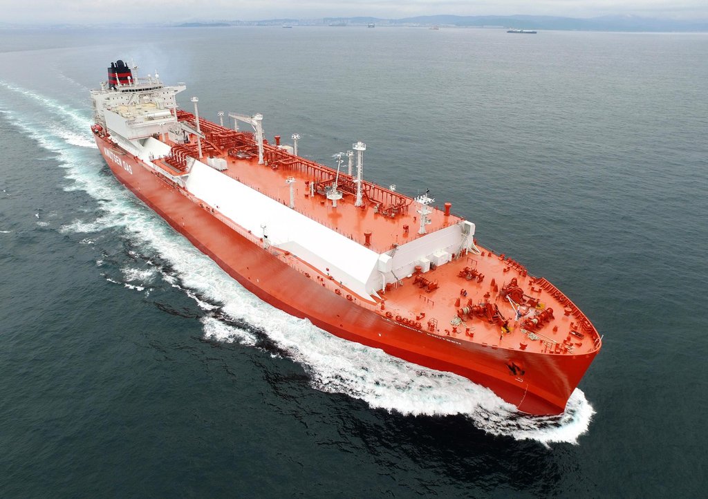 This photo, provided by Hyundai Heavy Industries Co., shows a liquefied natural gas carrier built by the South Korean shipbuilder. (PHOTO NOT FOR SALE) (Yonhap)