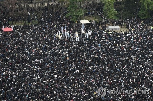 새해 첫날 민주화 행진에 모인 홍콩 시위대