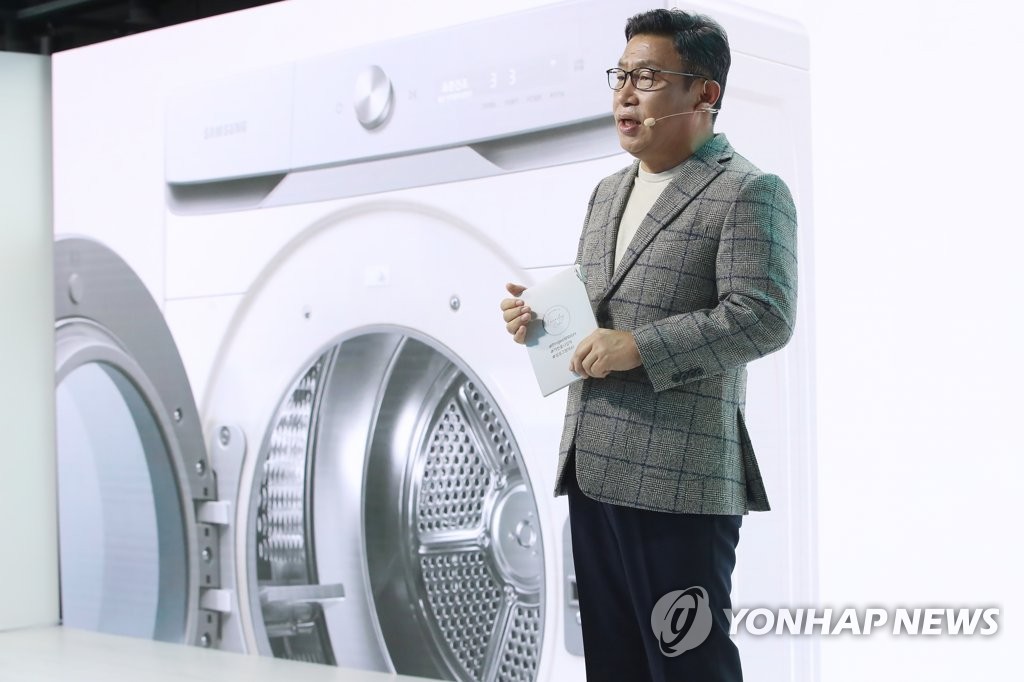 This photo, taken on Jan. 29, 2020, shows Lee Jae-seung, who heads digital appliances at Samsung Electronics Co., at an event in Seoul. (Yonhap)