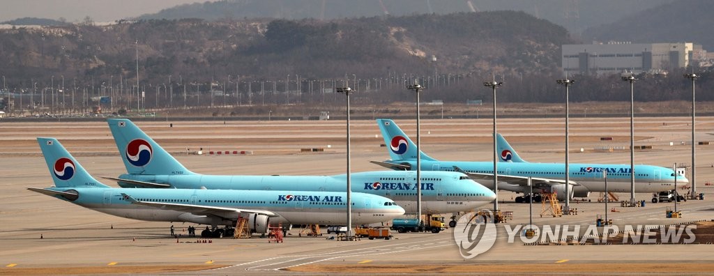 Korean airlines to further cut, suspend flights to China amid coronavirus scare