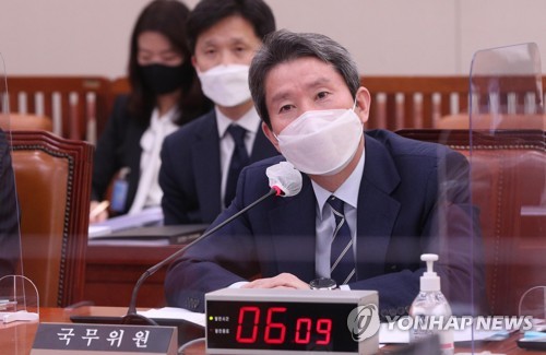 (2ª AMPLIACIÓN) Ministro de Unificación: Corea del Sur seguirá buscando el diálogo con Corea del Norte sobre el funcionario asesinado