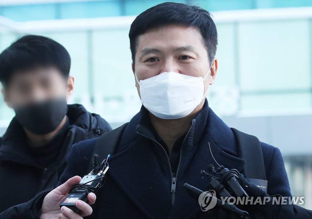 김태우 전 수사관 공무상 비밀누설 혐의 4개 유죄…징역형 집유(종합) | 연합뉴스