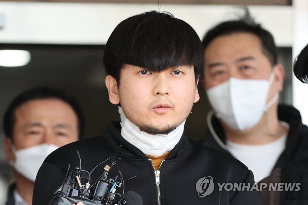 Kim Tae-hyun, 25, speaks to the media at a police station in Seoul, in the April 9, 2021, file photo. (Yonhap)