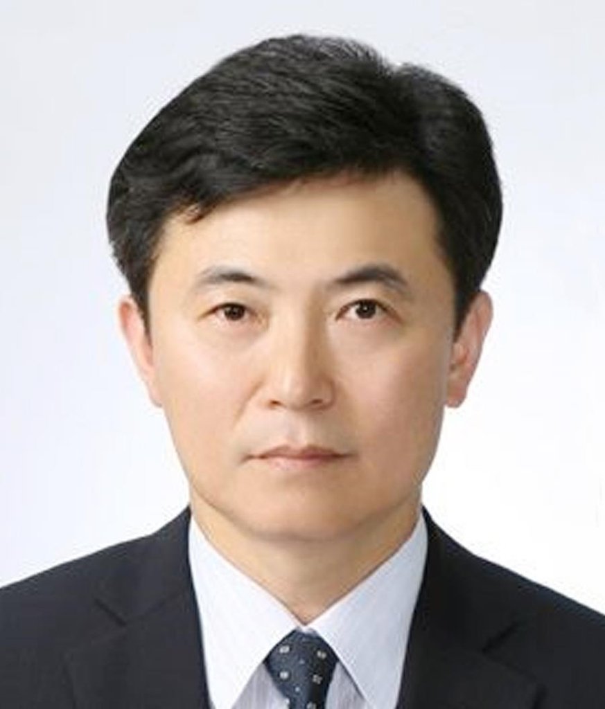 A file photo of Lee Hyun-joo, former deputy mayor of Daejeon, who was appointed by President Moon Jae-in on April 23, 2021, as the new special prosecutor to helm the ongoing fact-finding project of the 2014 Sewol ferry sinking. (Yonhap)