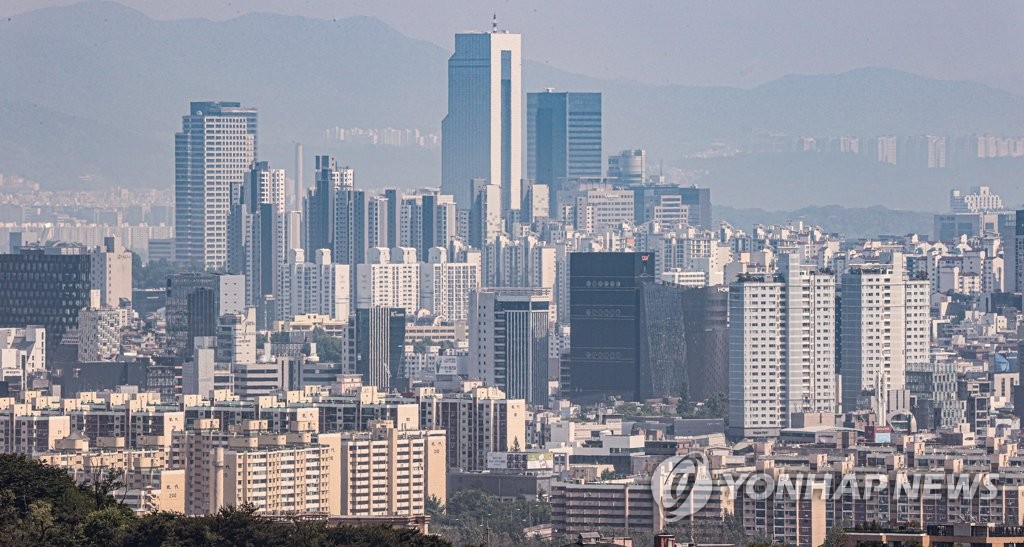서울 남산에서 바라본 압구정, 삼성동 일대의 모습
