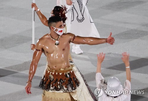 도쿄올림픽에 참가한 '통가 근육맨' 피타 타우파토푸아