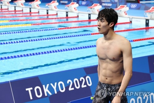 (الأولمبياد) السباح الكوري "هوانغ سيون-وو" يحتل المرتبة الخامسة في سباق الـ100 متر سباحة حرة